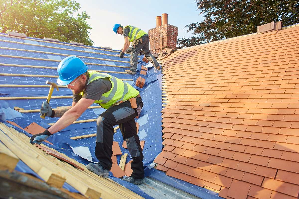 Steps to Take to Protect Your Home During a Roofing Installation